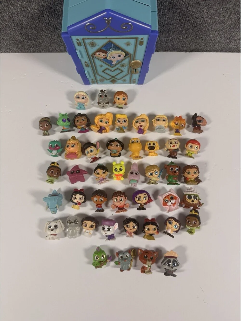 Disney Doorables Mixed Lot 47 Pieces Plus Frozen House